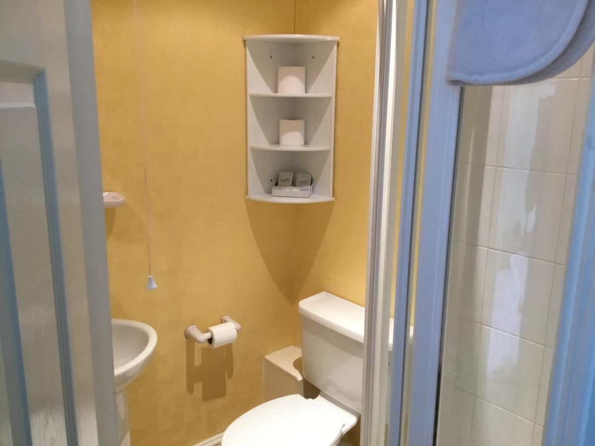 Cavendish House Bed & Breakfast Уеймут Екстериор снимка