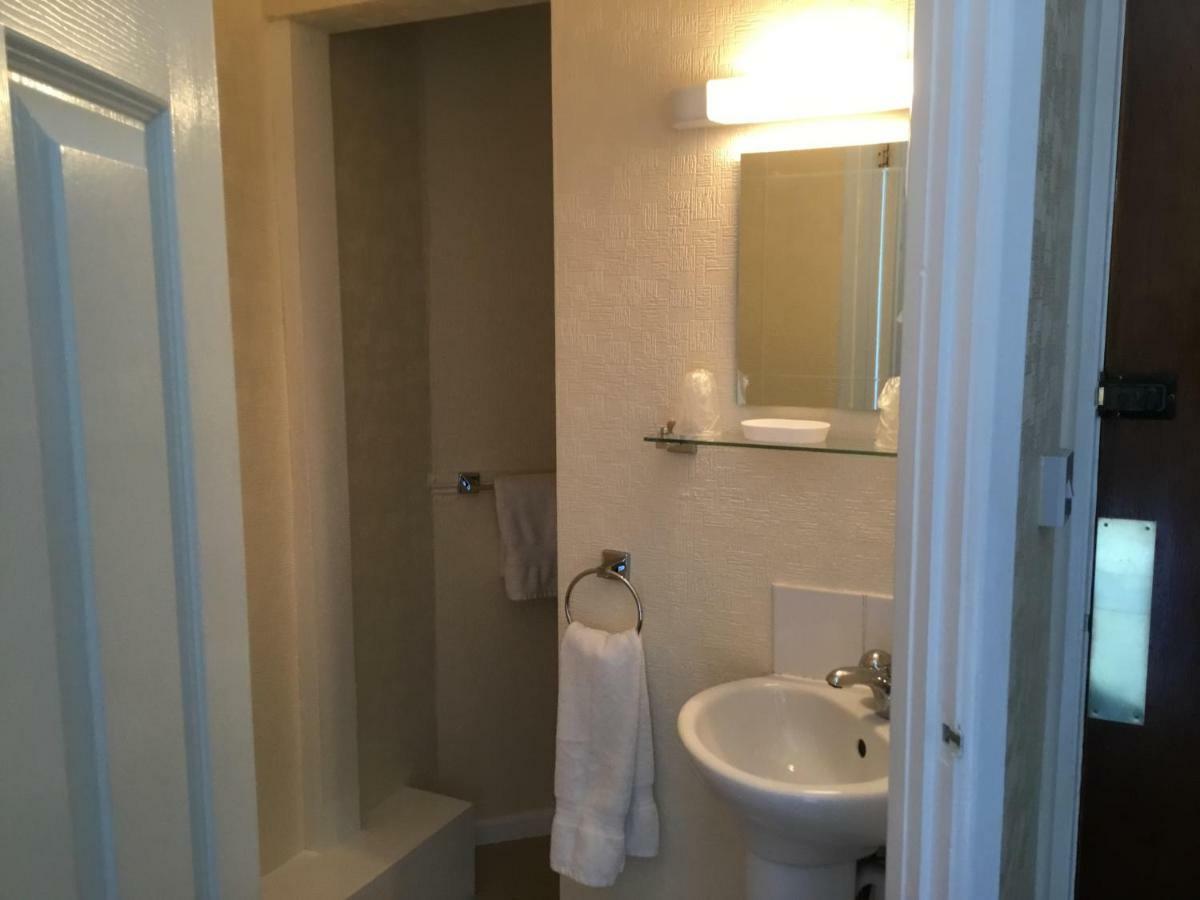 Cavendish House Bed & Breakfast Уеймут Екстериор снимка